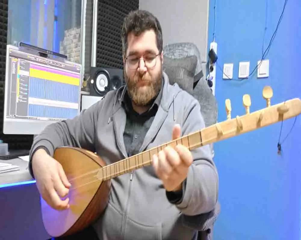 Bağlamanın Modern Yüzü: Deniz İlgün