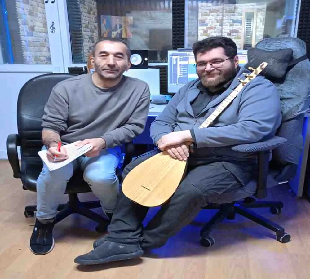 Bağlamanın Modern Yüzü: Deniz İlgün