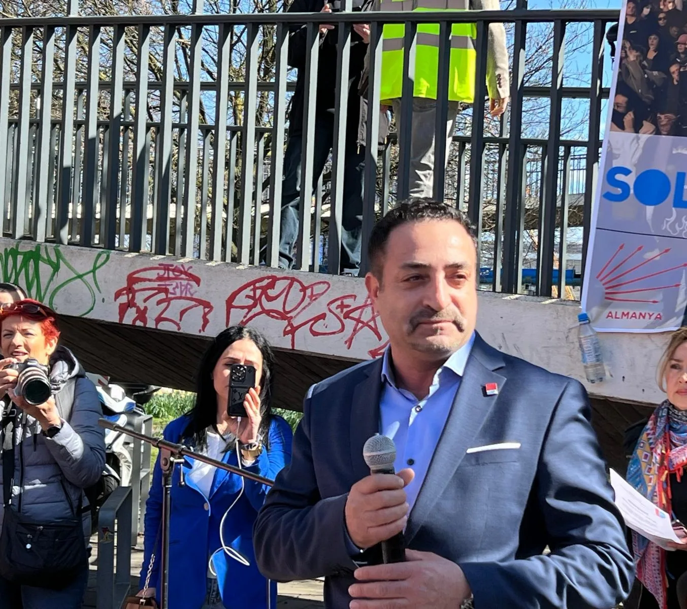 CHP Düsseldorf İmamoğlu'na Özgürlük Mitingi