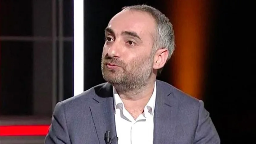 Gözaltına alınan gazeteci İsmail Saymaz adliyede