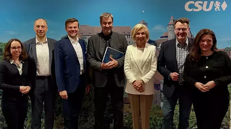 Marcus König Yeniden Aday!