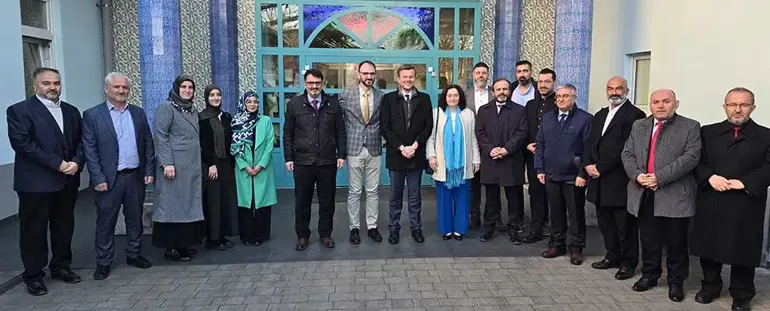 Başkan ve Başkonsolostan Yemek Servisi