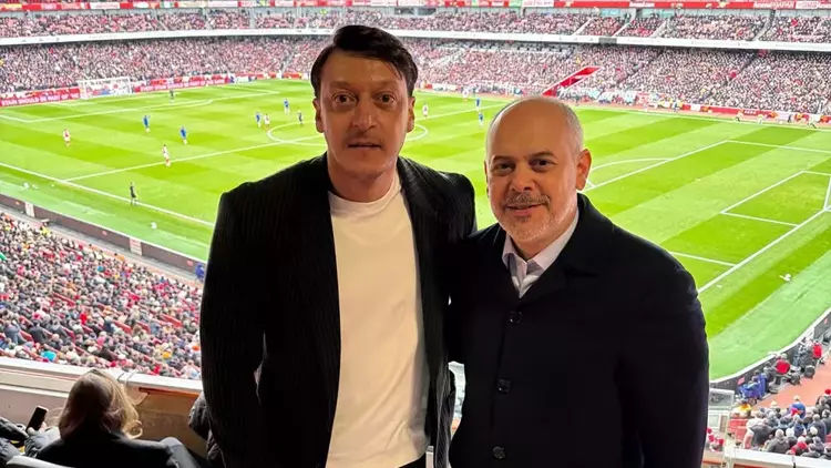 Arsenal-Chelsea maçını izlediler