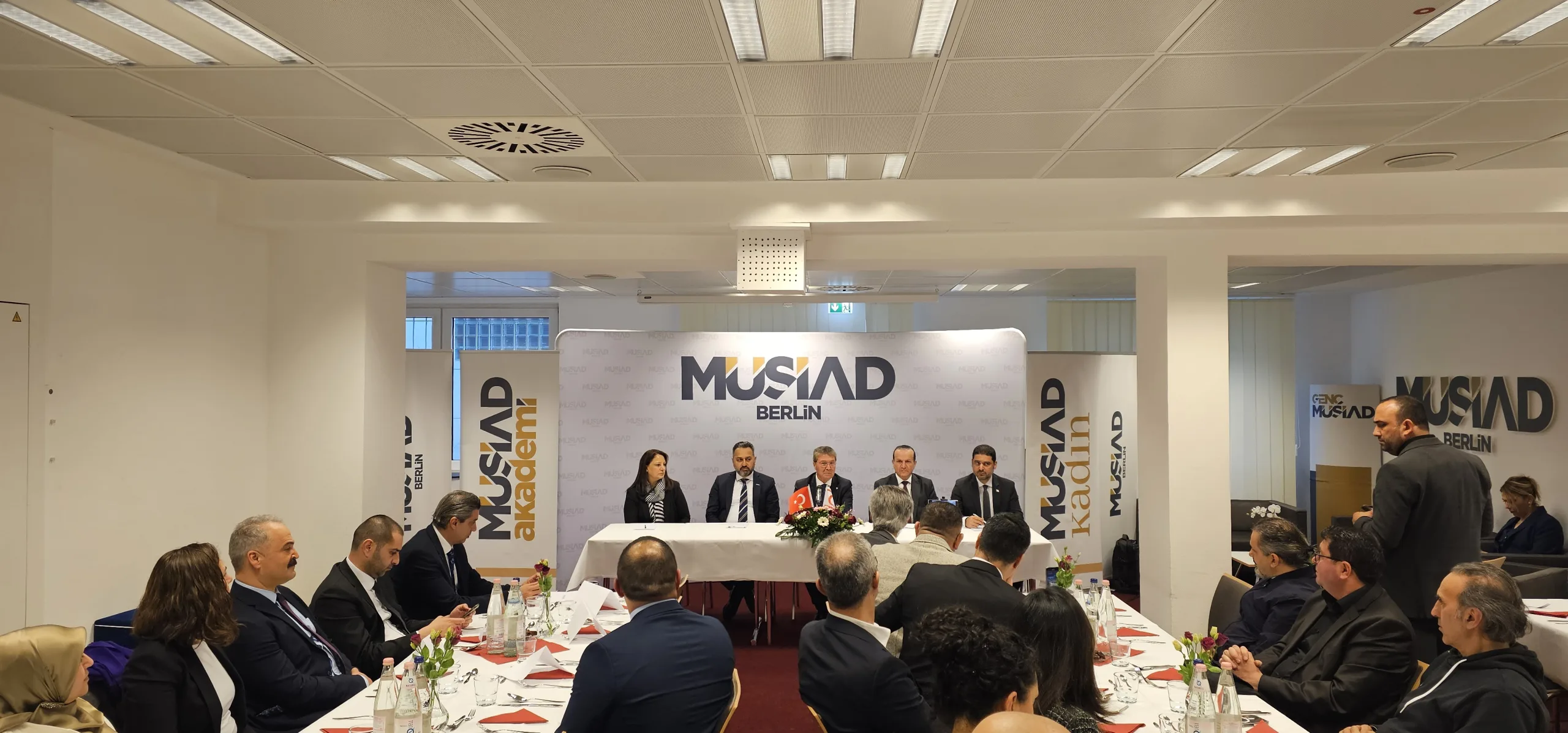 MÜSİAD Berlin, KKTC Heyetini Ağırladı