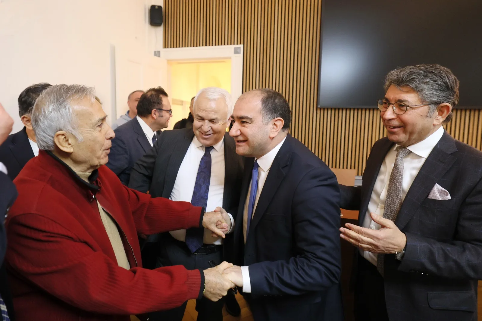 TDU, Berlin’de Türkiye’den Üst Düzey Heyeti Ağırladı