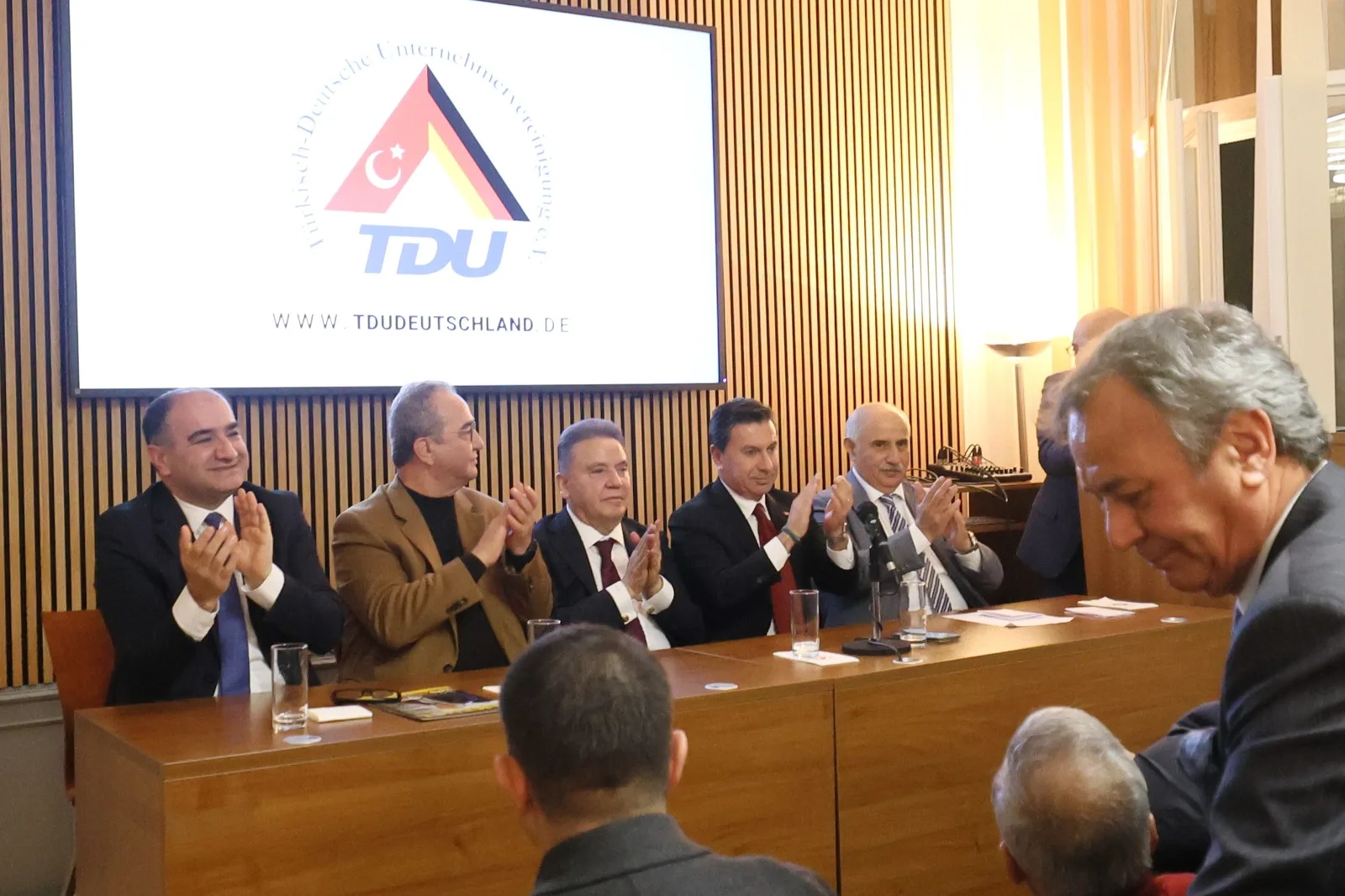 TDU, Berlin’de Türkiye’den Üst Düzey Heyeti Ağırladı