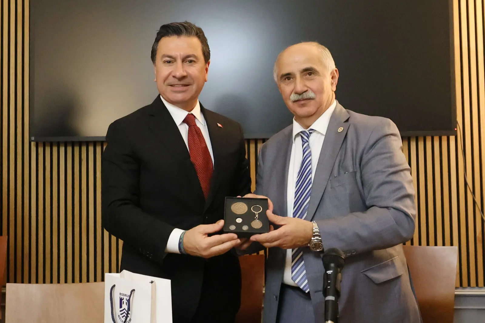 TDU, Berlin’de Türkiye’den Üst Düzey Heyeti Ağırladı