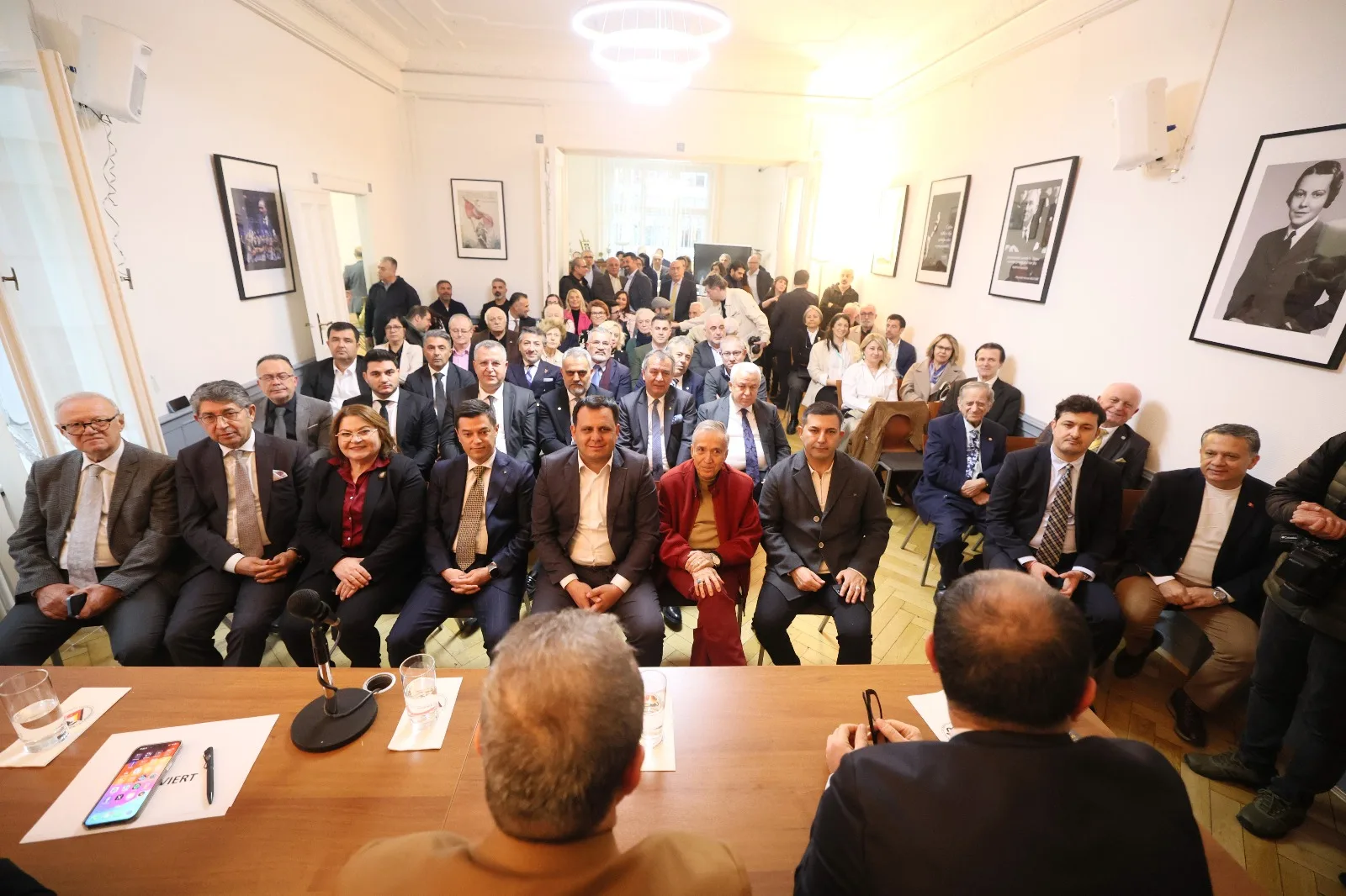 TDU, Berlin’de Türkiye’den Üst Düzey Heyeti Ağırladı