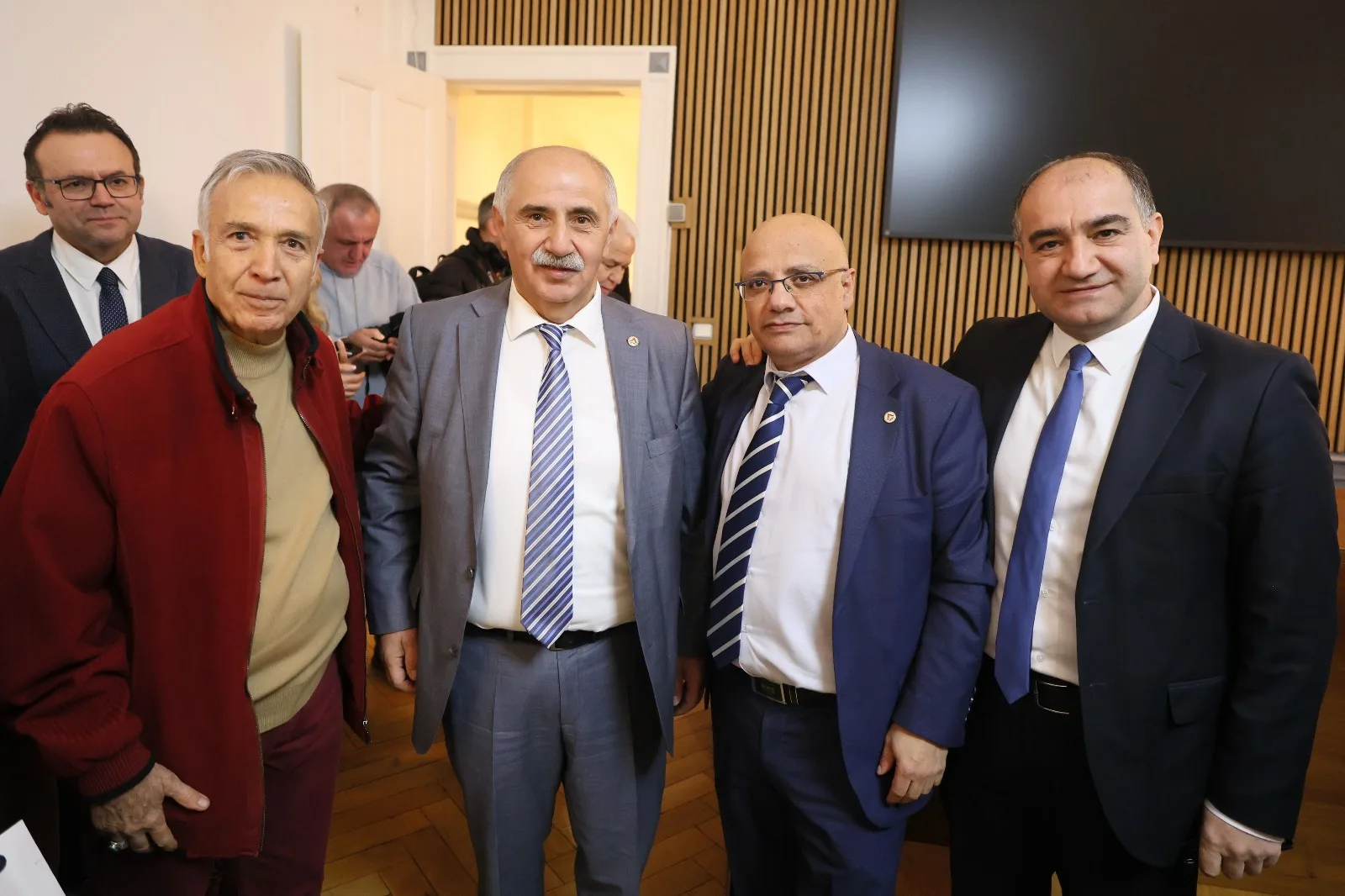 TDU, Berlin’de Türkiye’den Üst Düzey Heyeti Ağırladı
