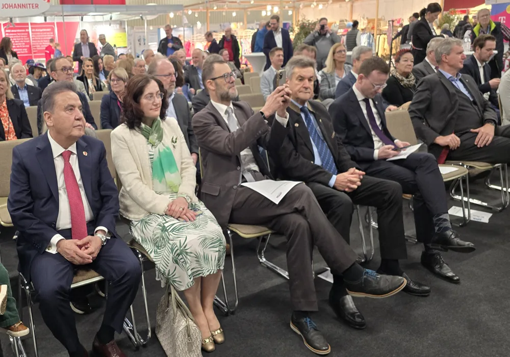 Antalya Heyeti Nürnberg’e adeta baharı getirdi