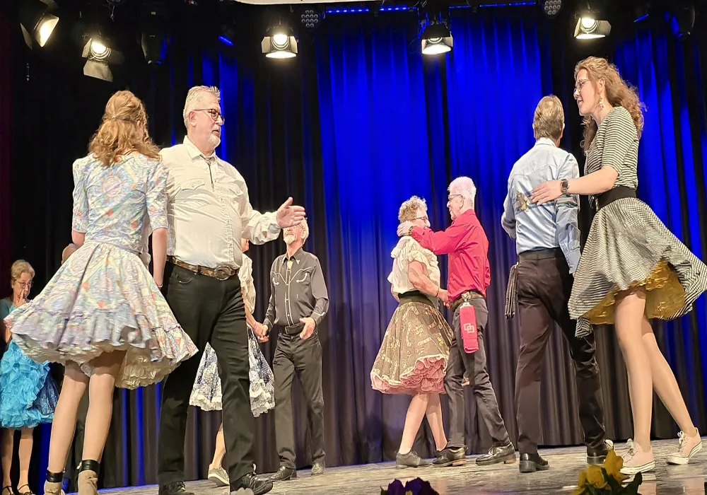 Nürnberg'de Folklor ve Dostluk Rüzgarı Esti