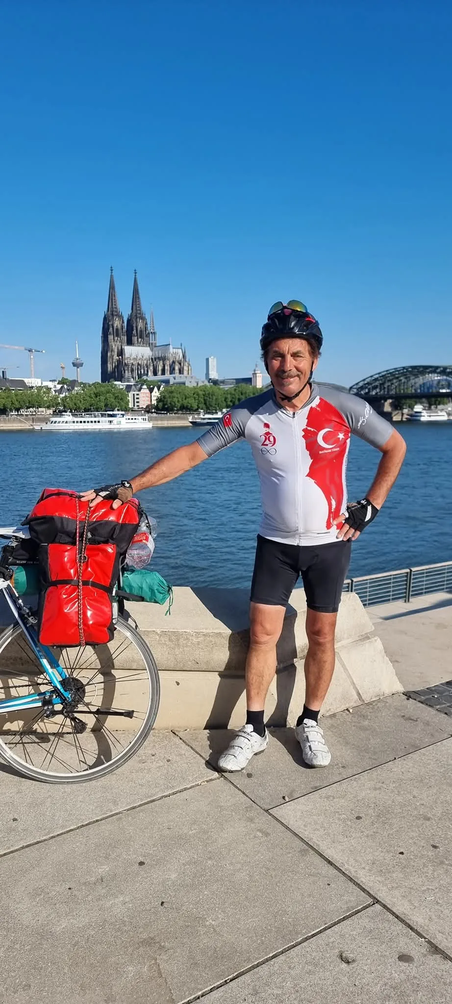 55 bin kilometre pedal çevirerek rekor kırdı