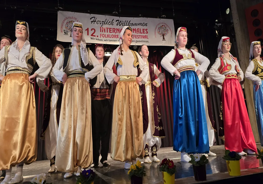 Nürnberg'de Folklor ve Dostluk Rüzgarı Esti