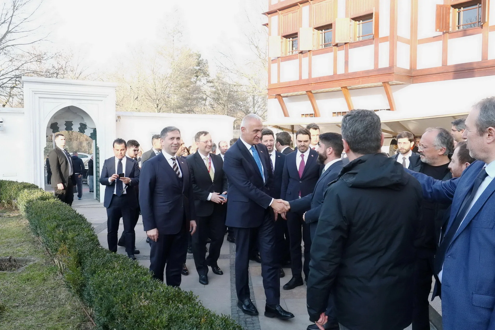 Bakan Ersoy Berlin'de iftar programına katıldı