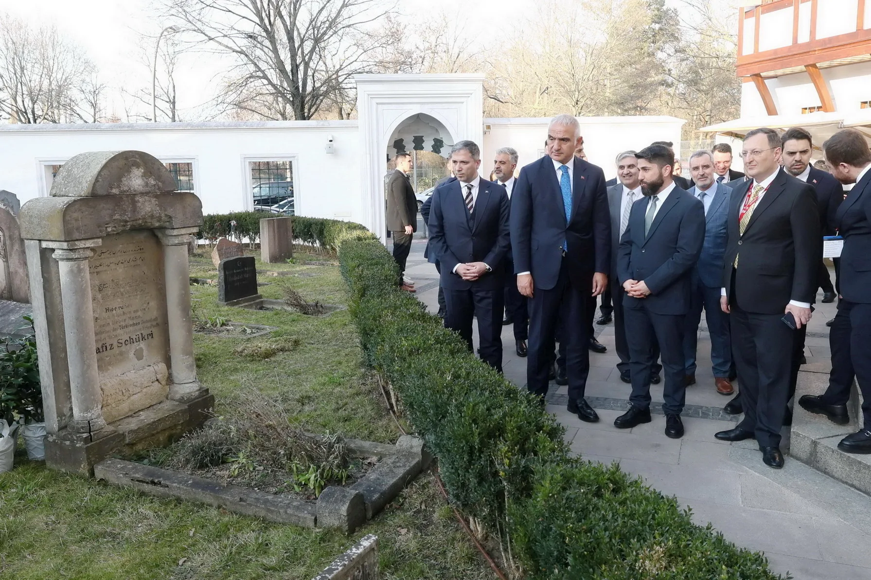 Bakan Ersoy Berlin'de iftar programına katıldı