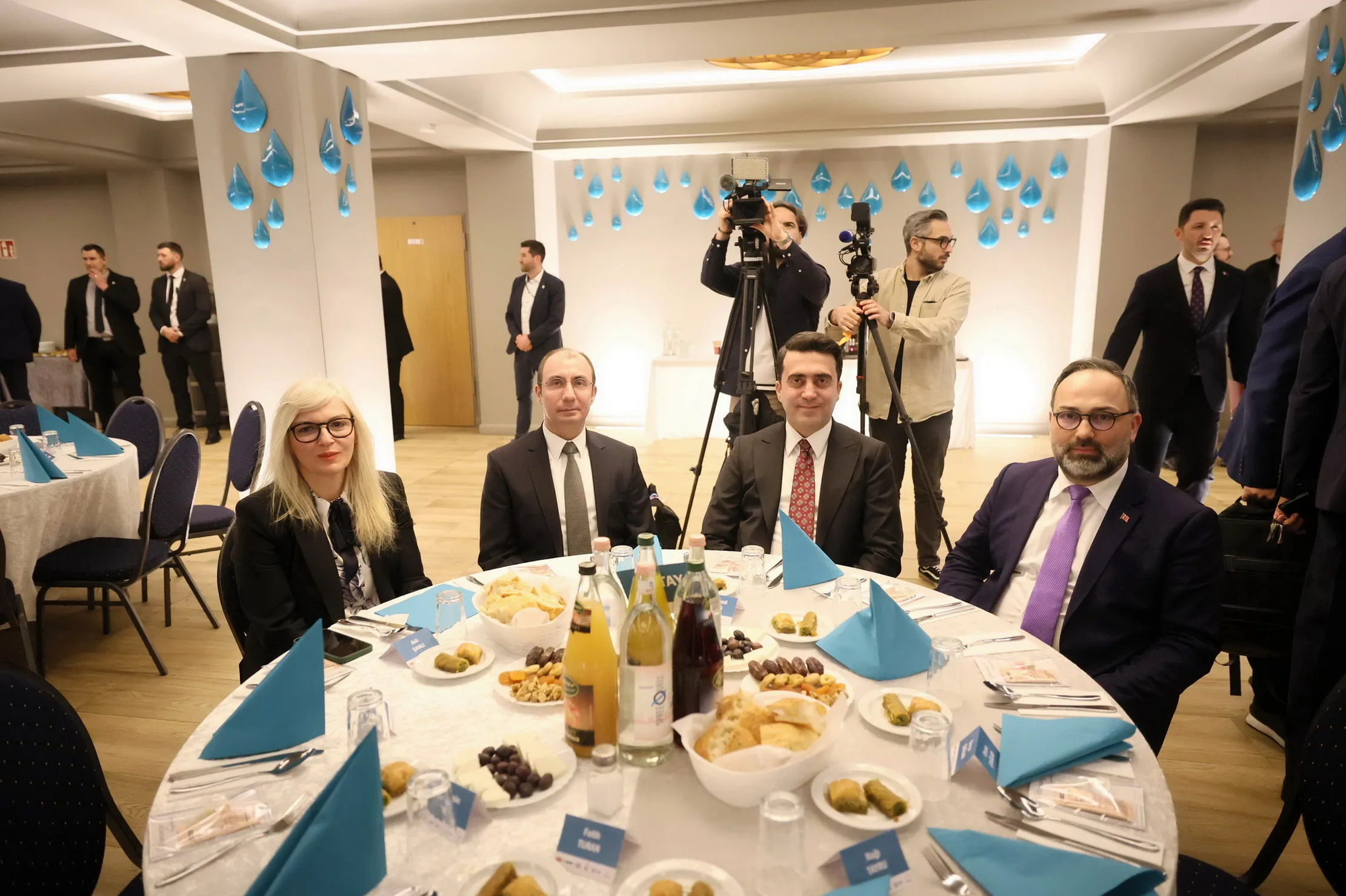 Bakan Ersoy Berlin'de iftar programına katıldı
