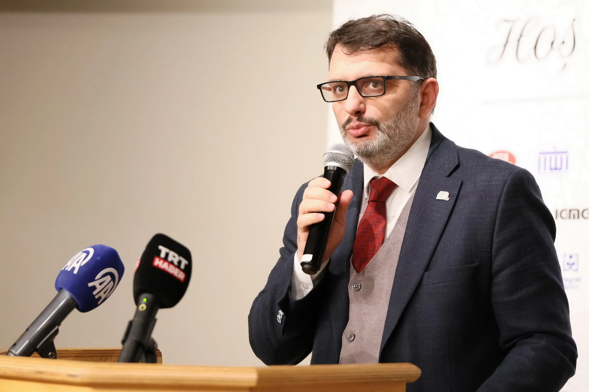 Bakan Ersoy Berlin'de iftar programına katıldı