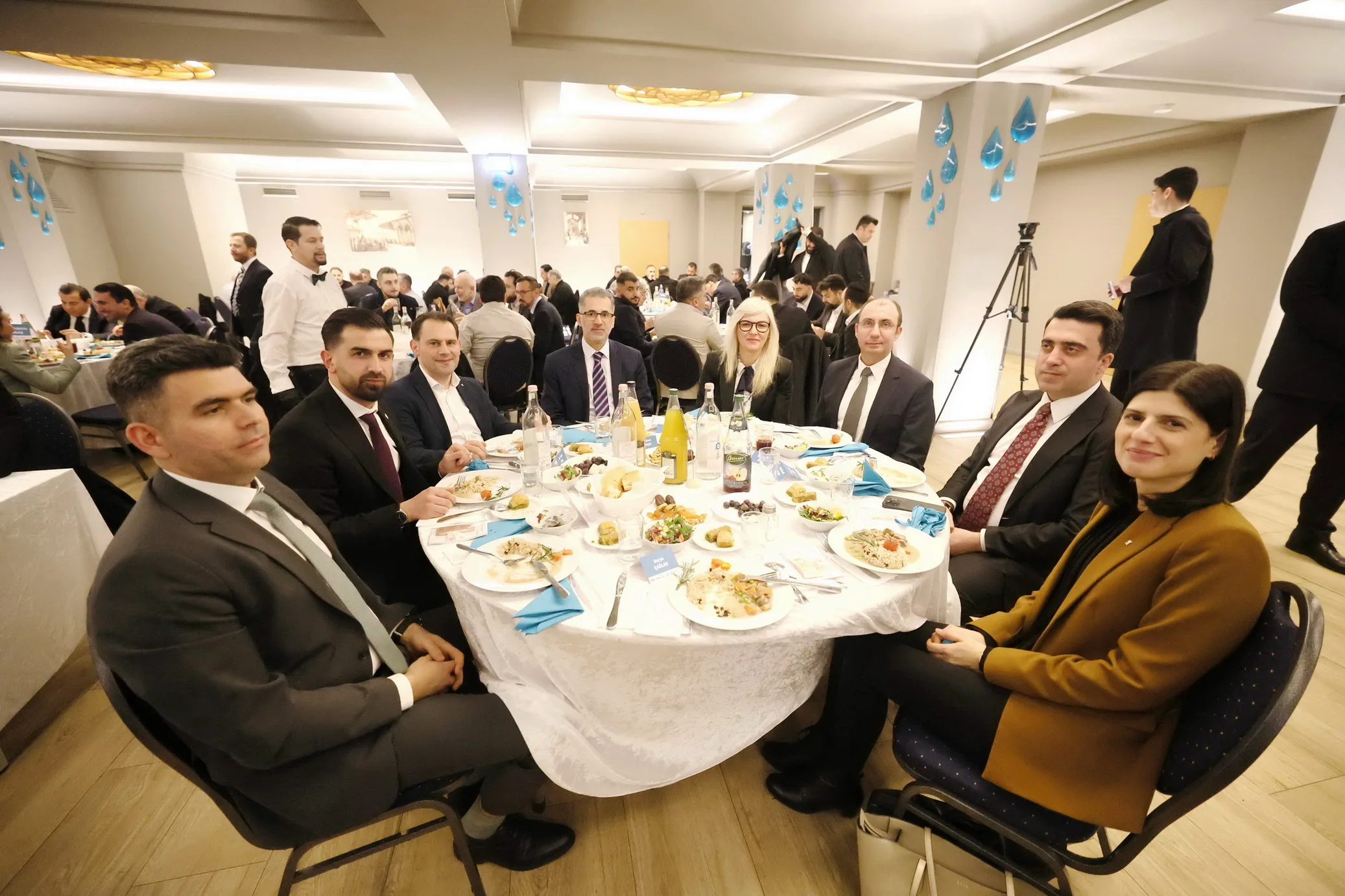 Bakan Ersoy Berlin'de iftar programına katıldı