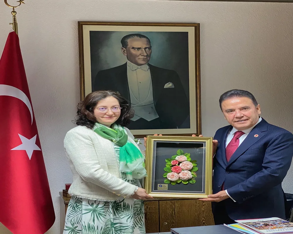 Antalya Heyeti Nürnberg’e adeta baharı getirdi