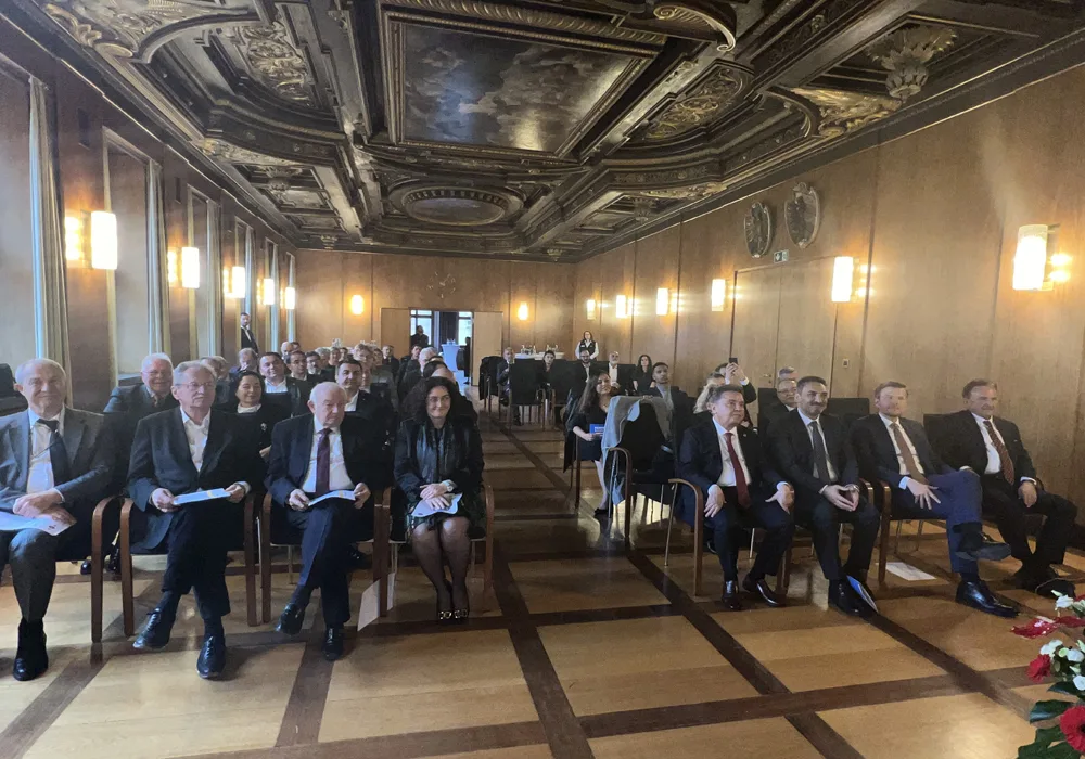 “Kybele” ödülü Marcus König ve Muhittin Böcek’e verildi