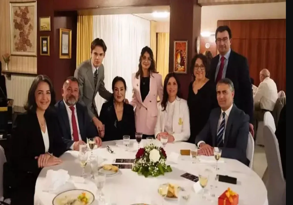 Türkan Şoray ve Müjde Ar Münih’te Onur Konuğu Oldu!
