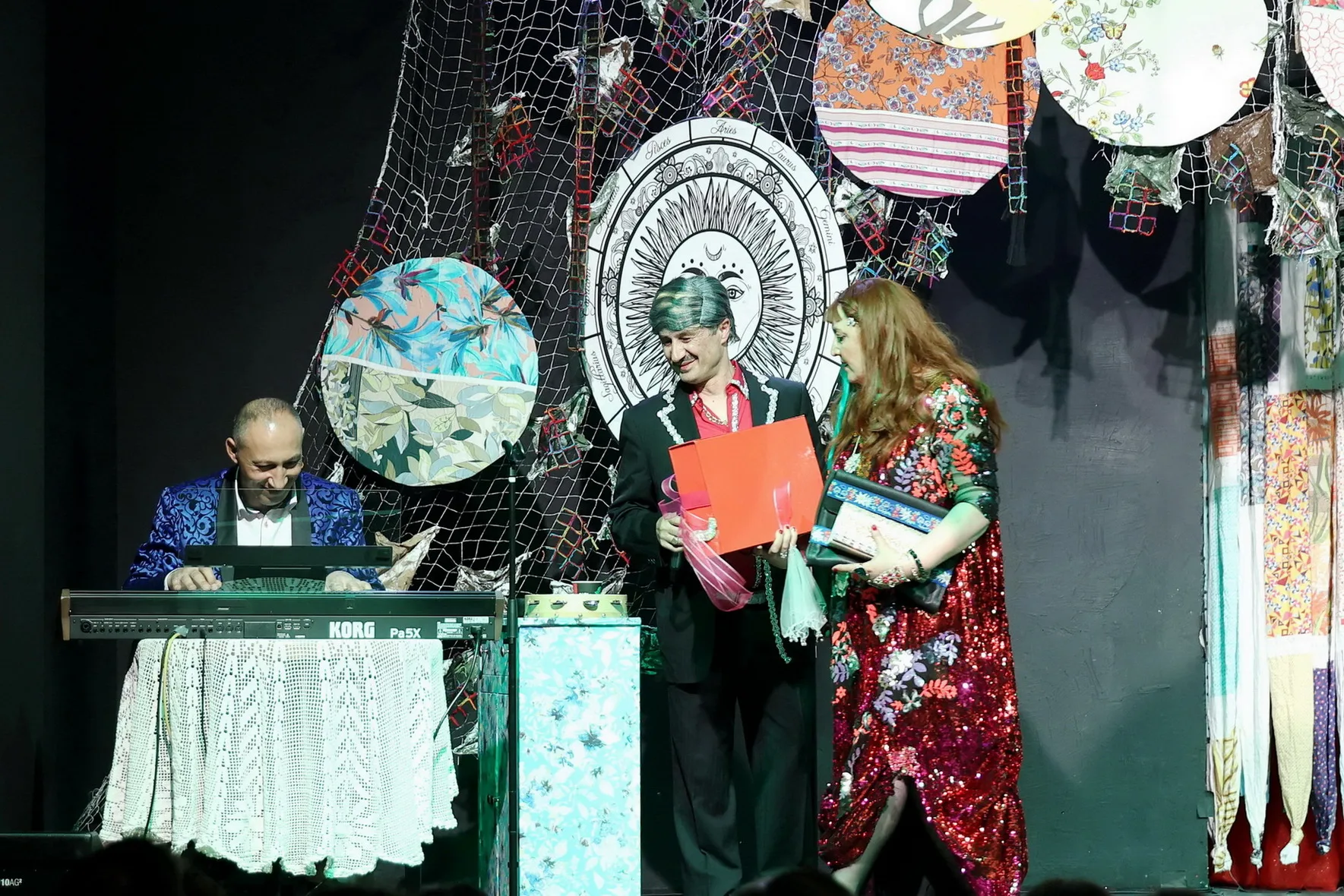 Yılmaz Arıkan’dan Yeni Müzikal Komedi: “KARAM – Kral Çingene” Berlin’de Prömiyer Yaptı
