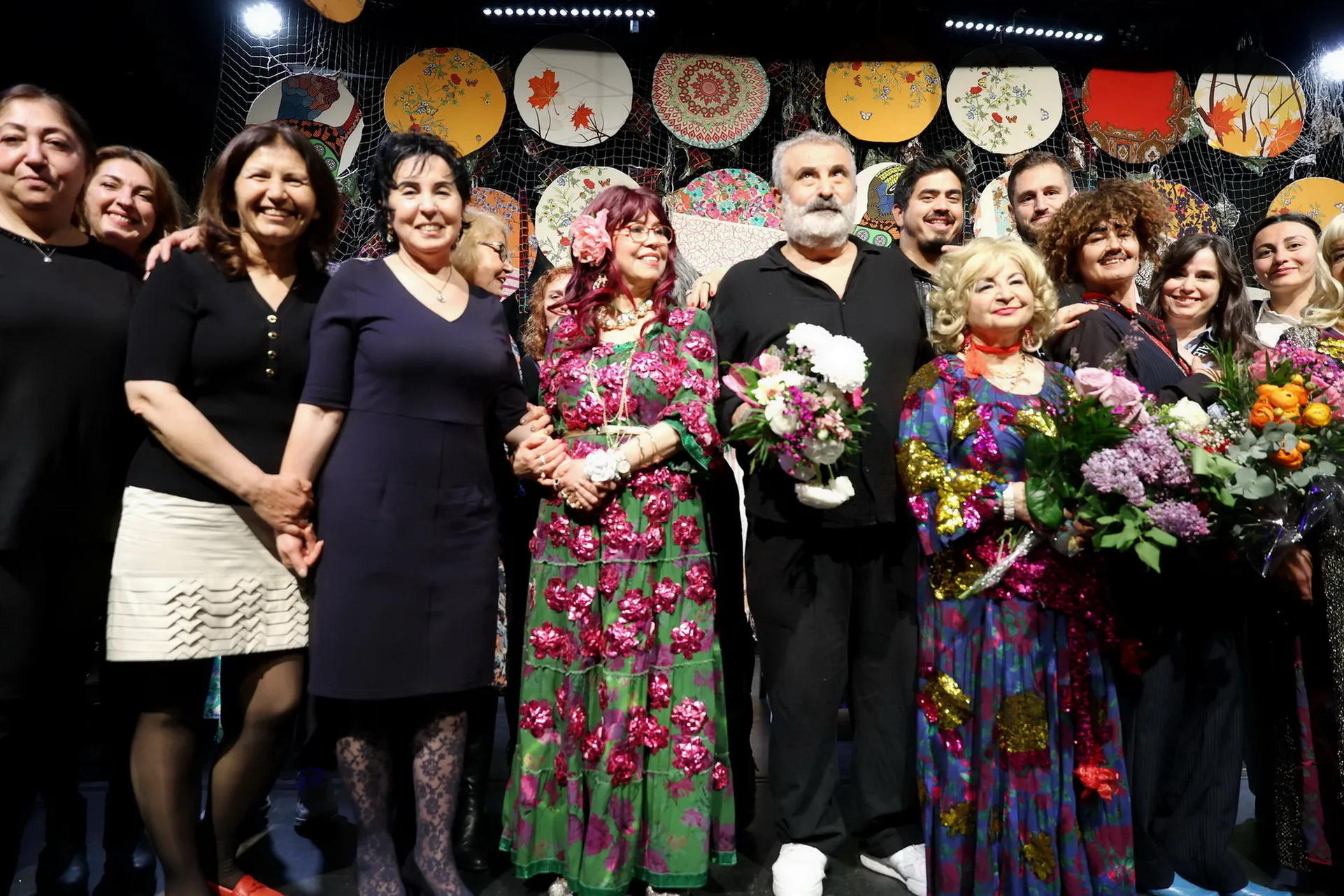 Yılmaz Arıkan’dan Yeni Müzikal Komedi: “KARAM – Kral Çingene” Berlin’de Prömiyer Yaptı