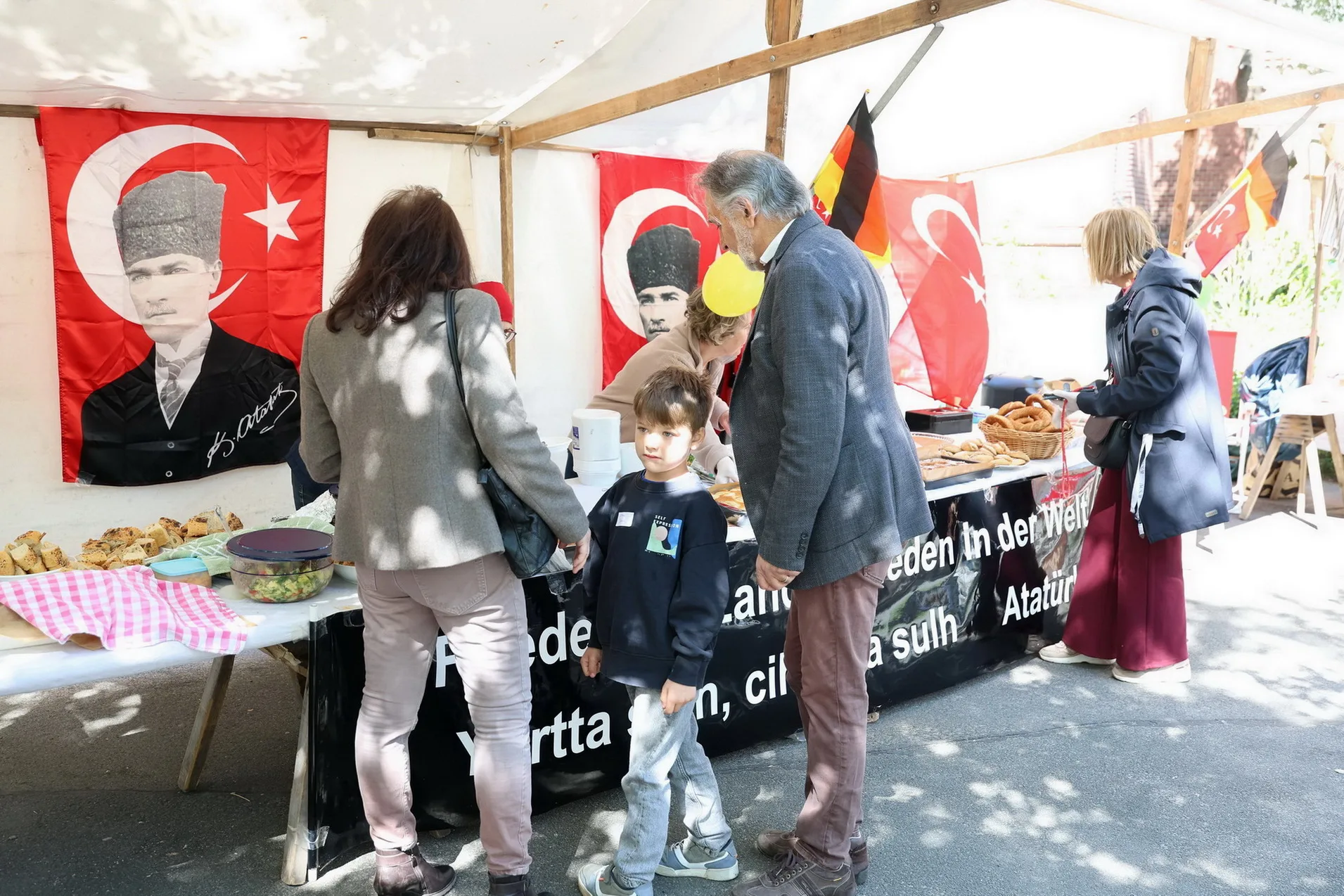 Berlin ADD, 23 Nisan’ı coşkuyla kutladı