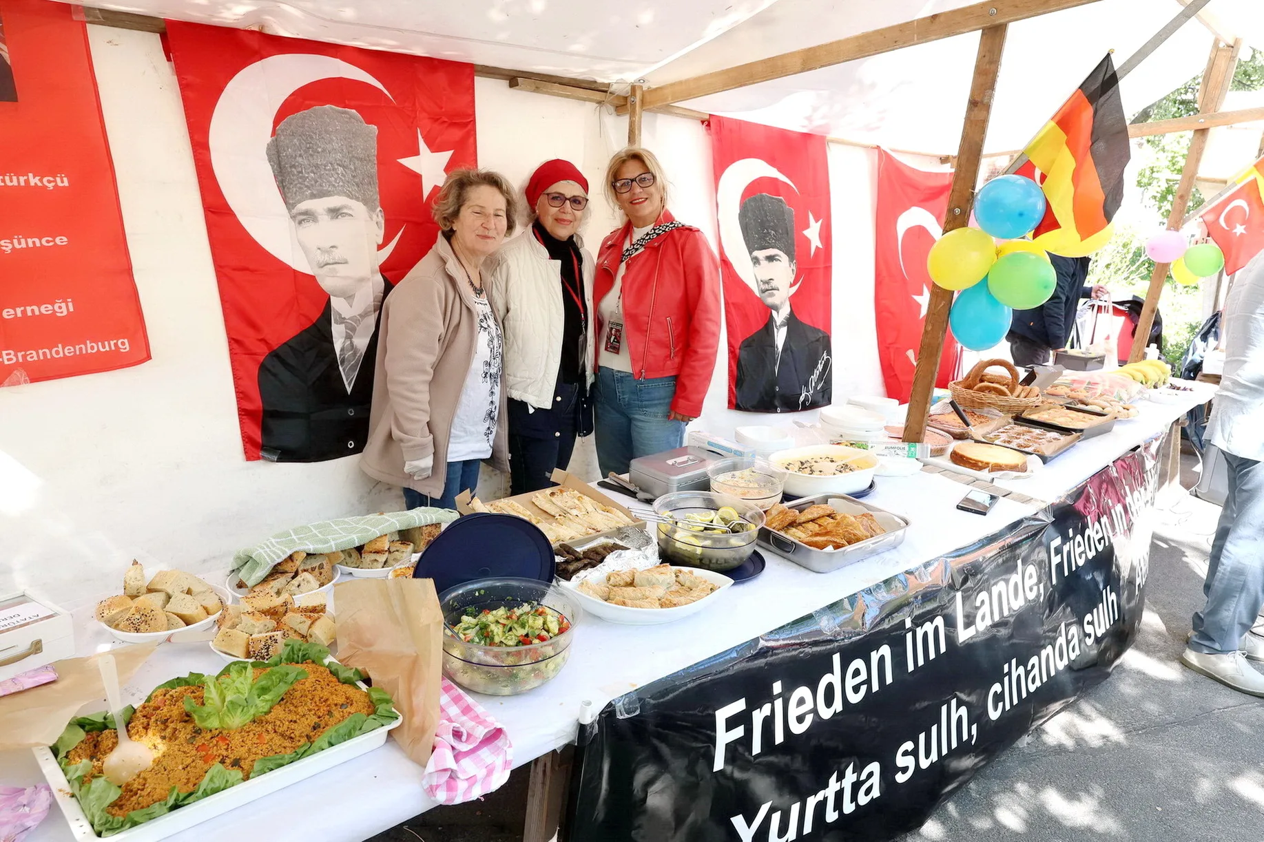 Berlin ADD, 23 Nisan’ı coşkuyla kutladı