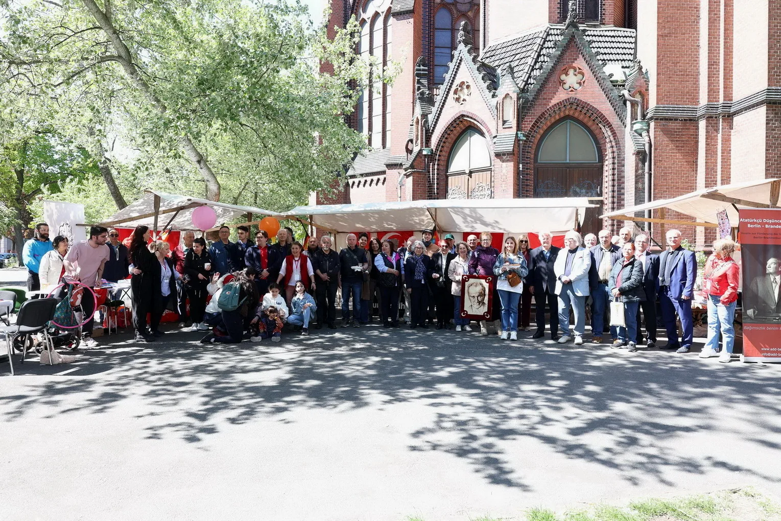 Berlin ADD, 23 Nisan’ı coşkuyla kutladı