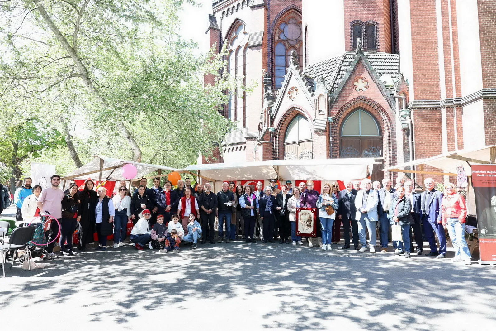 Berlin ADD, 23 Nisan’ı coşkuyla kutladı