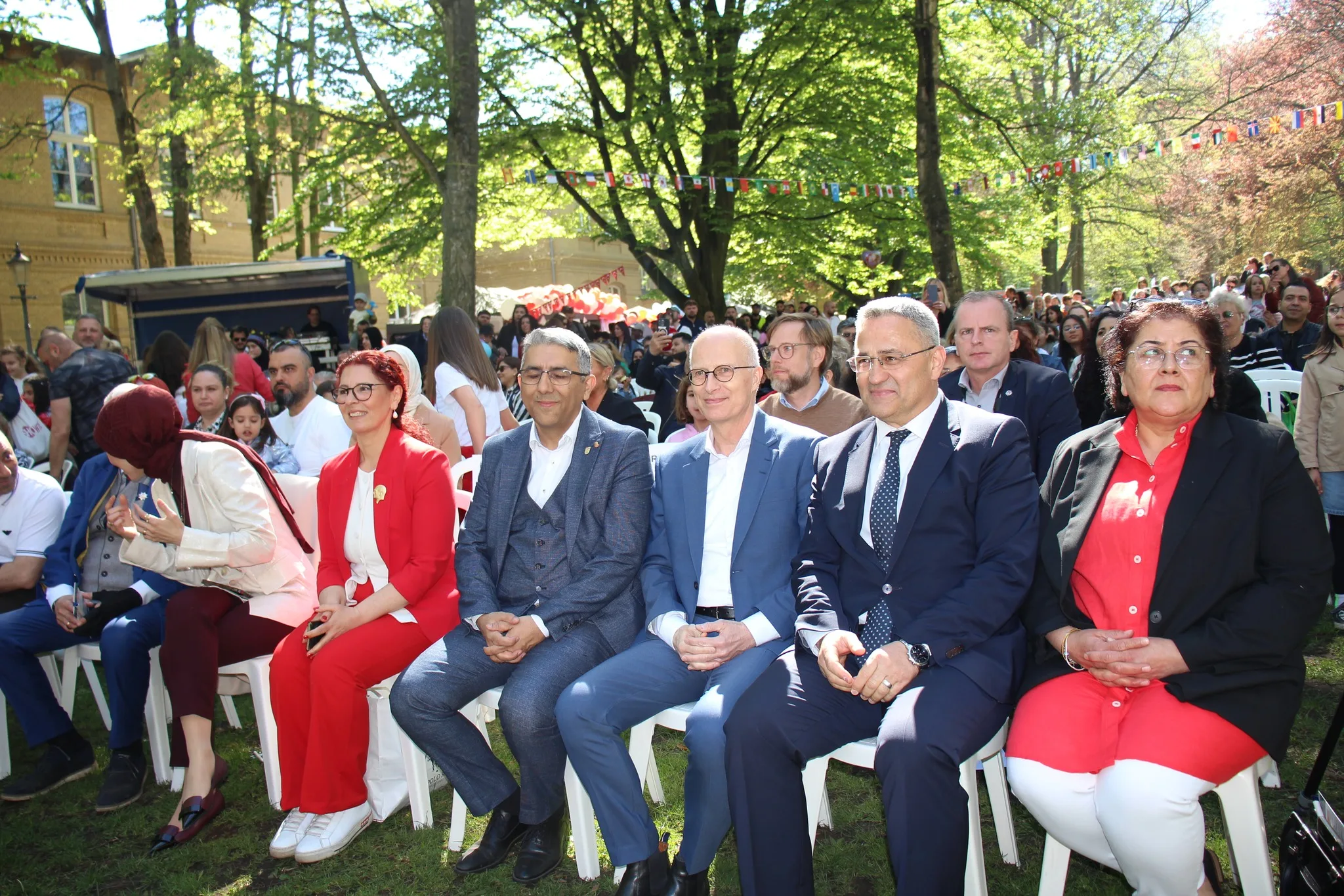 Hamburg'da 23 Nisan Ulusal Egemenlik ve Çocuk Bayramı Coşkuyla Kutlandı
