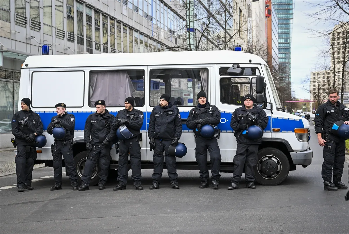 Berlin’de ‘sınır dışı’ protestosu