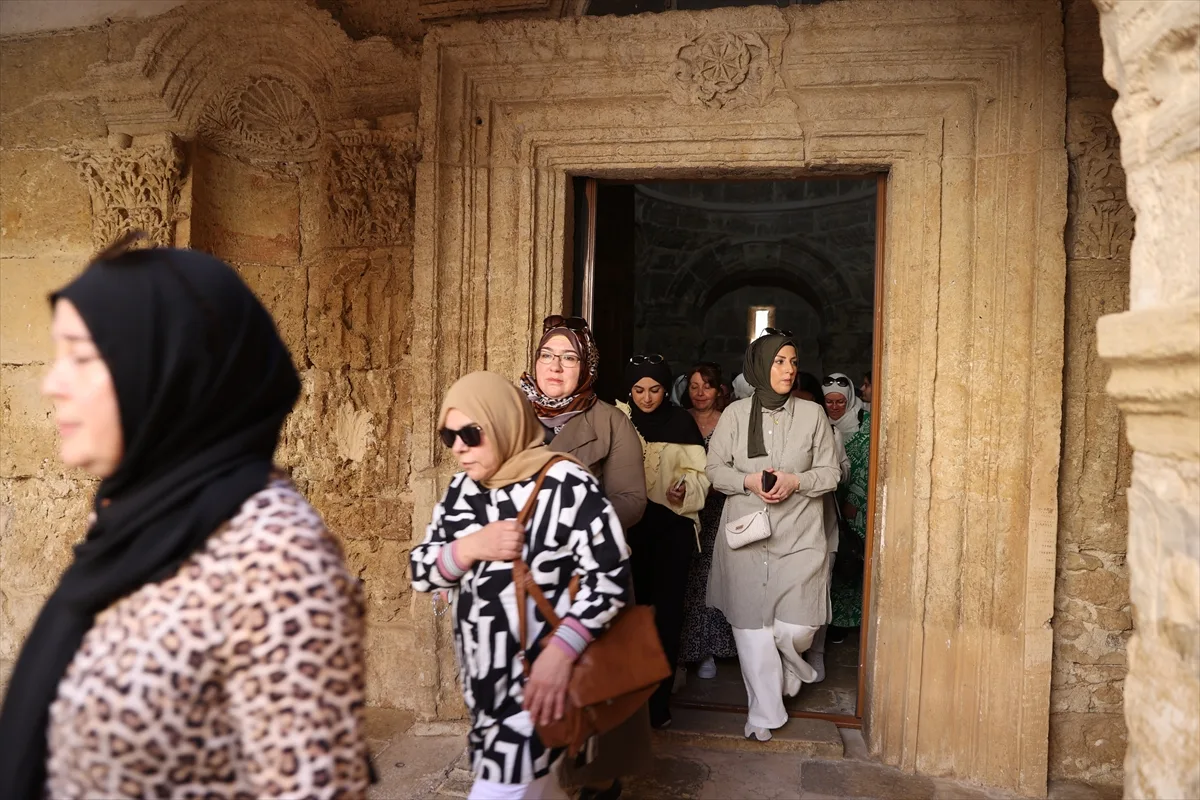 Gurbetçi 105 kadın, Diyarbakır ve Mardin’e hayran kaldı