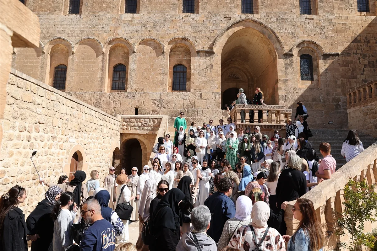 Gurbetçi 105 kadın, Diyarbakır ve Mardin’e hayran kaldı