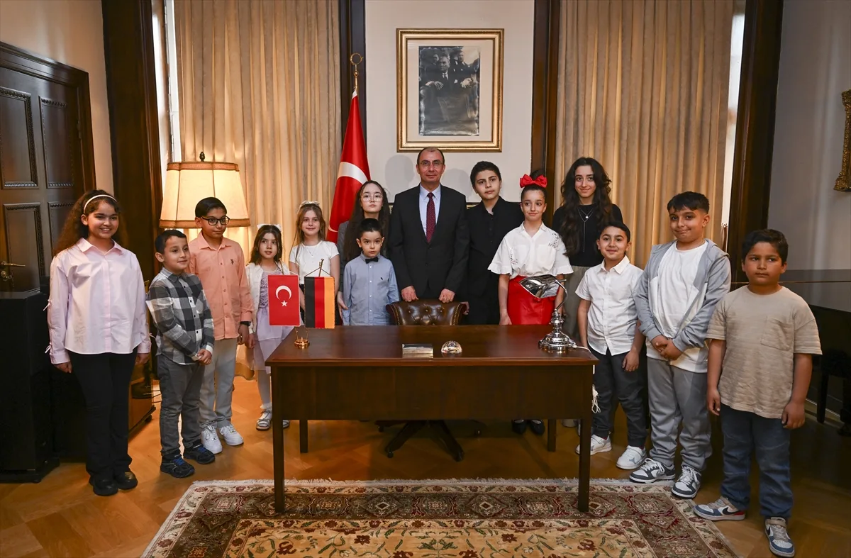 Berlin`de 23 Nisan Ulusal Egemenlik ve Çocuk Bayramı kutlandı