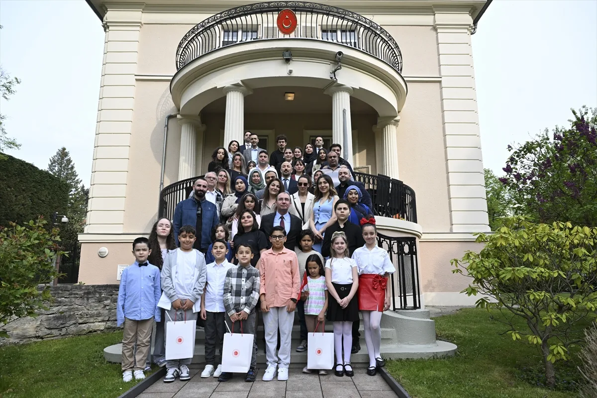 Berlin`de 23 Nisan Ulusal Egemenlik ve Çocuk Bayramı kutlandı