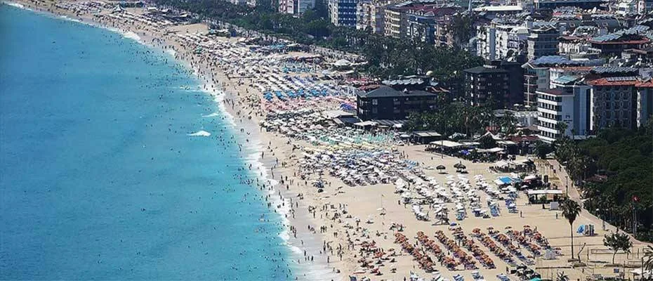 Astoria Grande isimli kruvaziyer Antalya’da