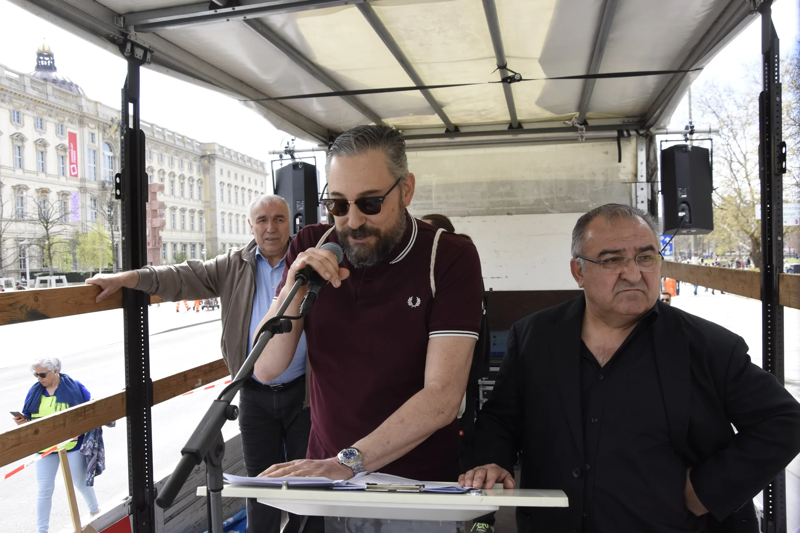 Berlin’de Binlerce Kişi 19 Mart Darbesine Karşı Yürüdü