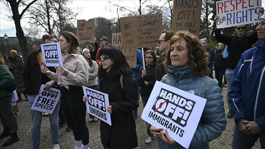 Trump ve iş insanı Musk, Almanya ve İngiltere’de protesto edildi