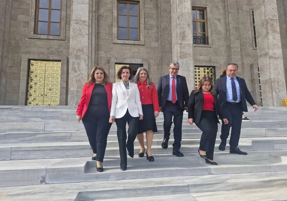 Cumhuriyetin Vazgeçilmez Temeli :Egemenlik Milletindir