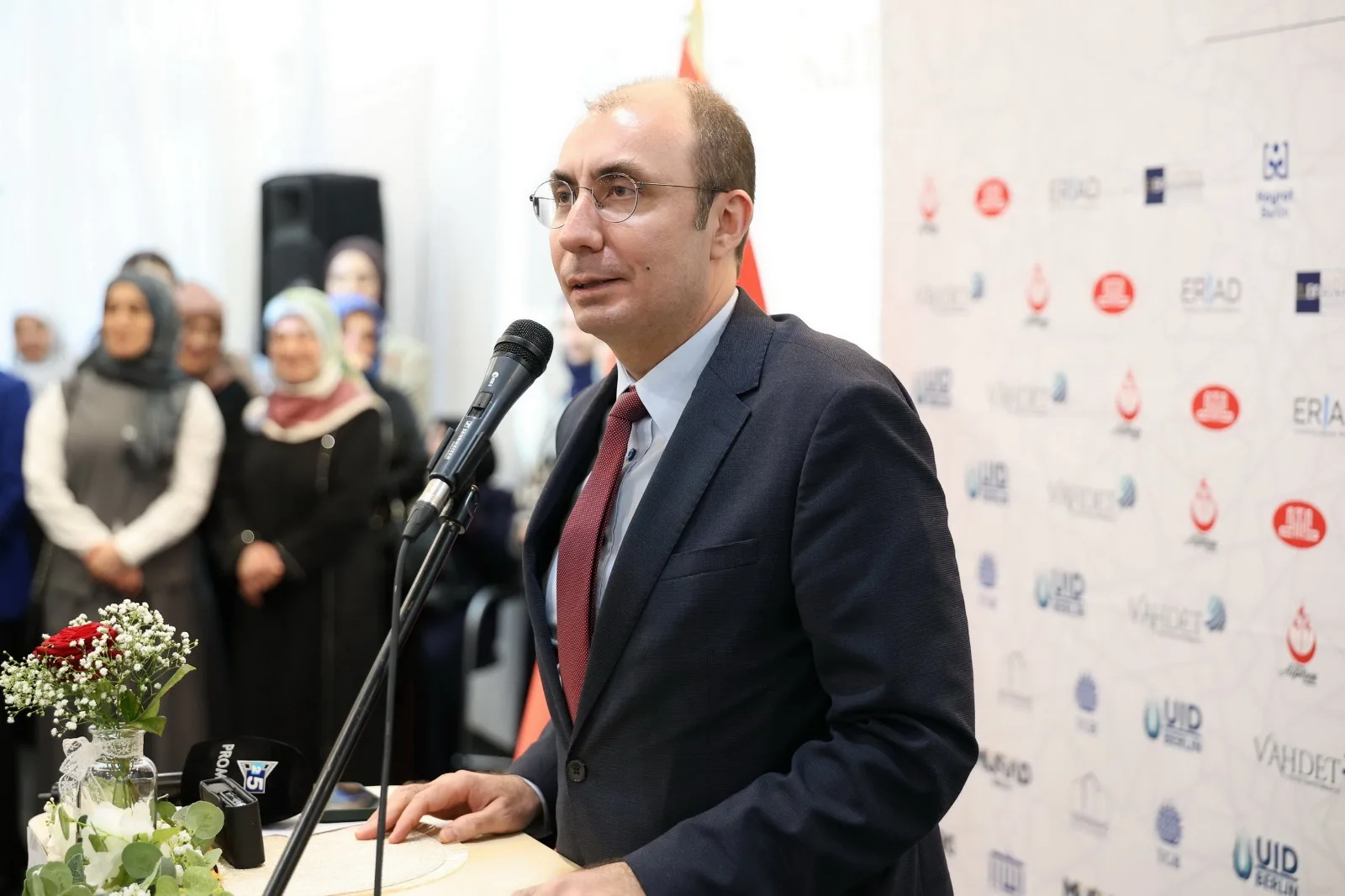 Berlin’de 12 Derneğin Katılımıyla Ramazan Bayramı Buluşması