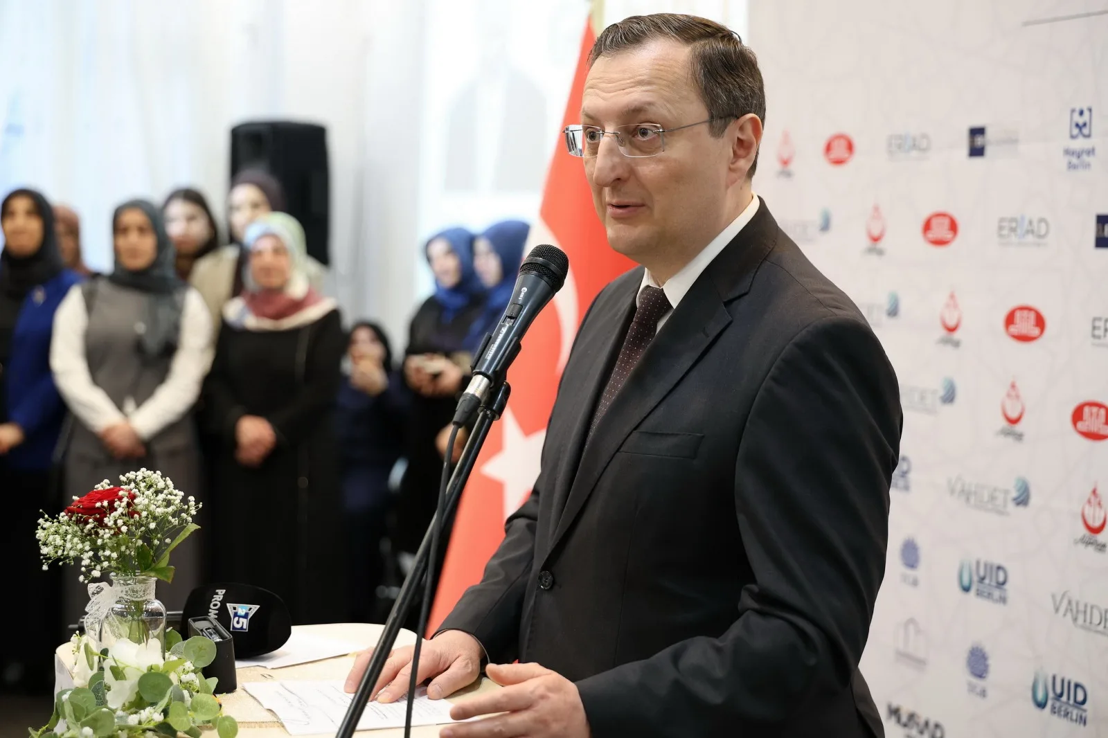 Berlin’de 12 Derneğin Katılımıyla Ramazan Bayramı Buluşması