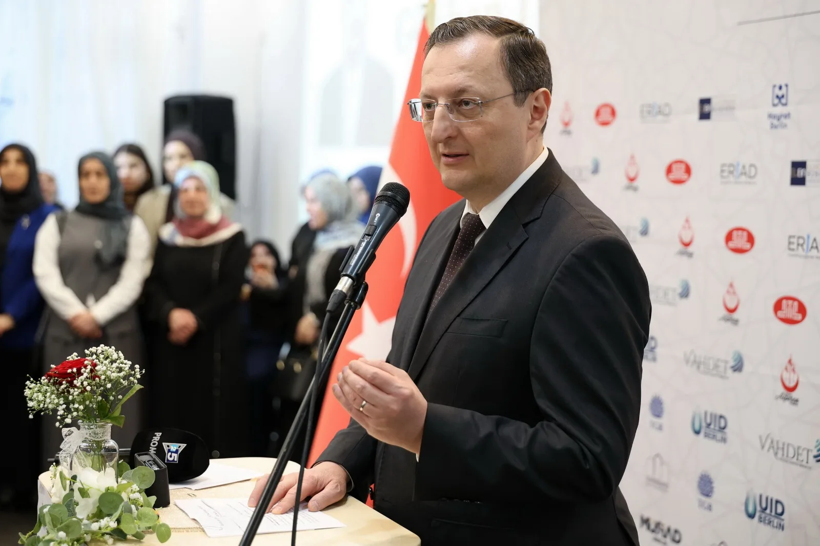 Berlin’de 12 Derneğin Katılımıyla Ramazan Bayramı Buluşması
