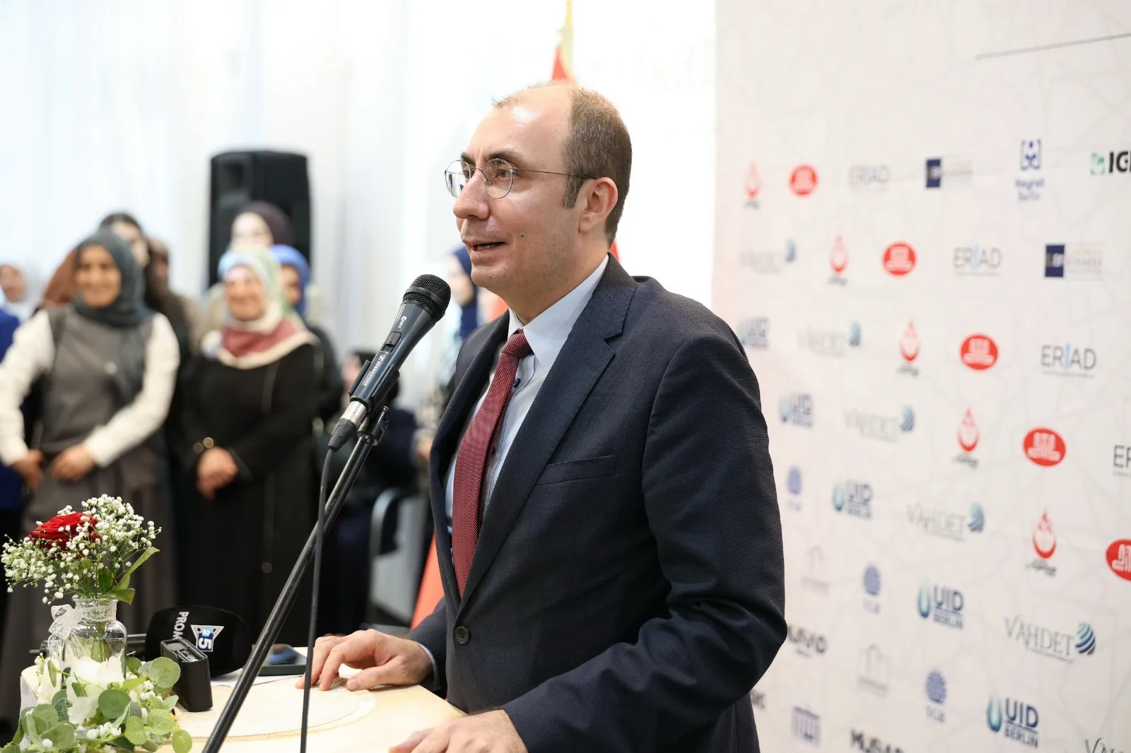 Berlin’de 12 Derneğin Katılımıyla Ramazan Bayramı Buluşması