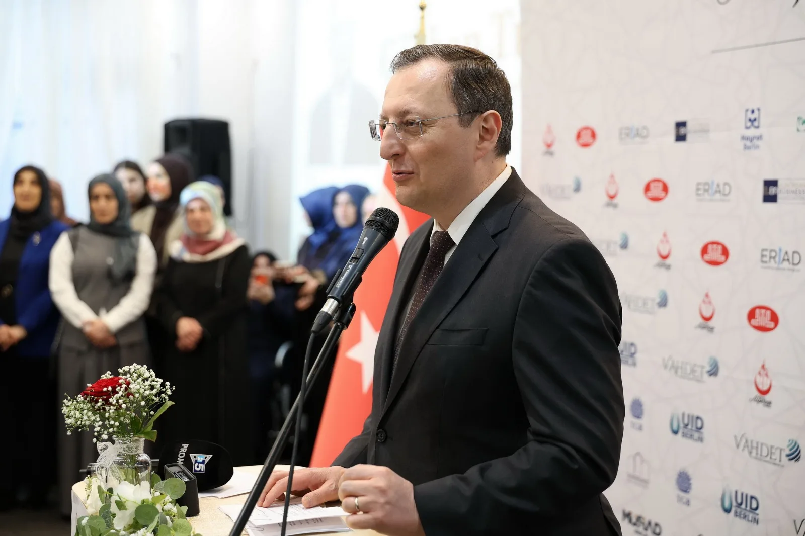 Berlin’de 12 Derneğin Katılımıyla Ramazan Bayramı Buluşması