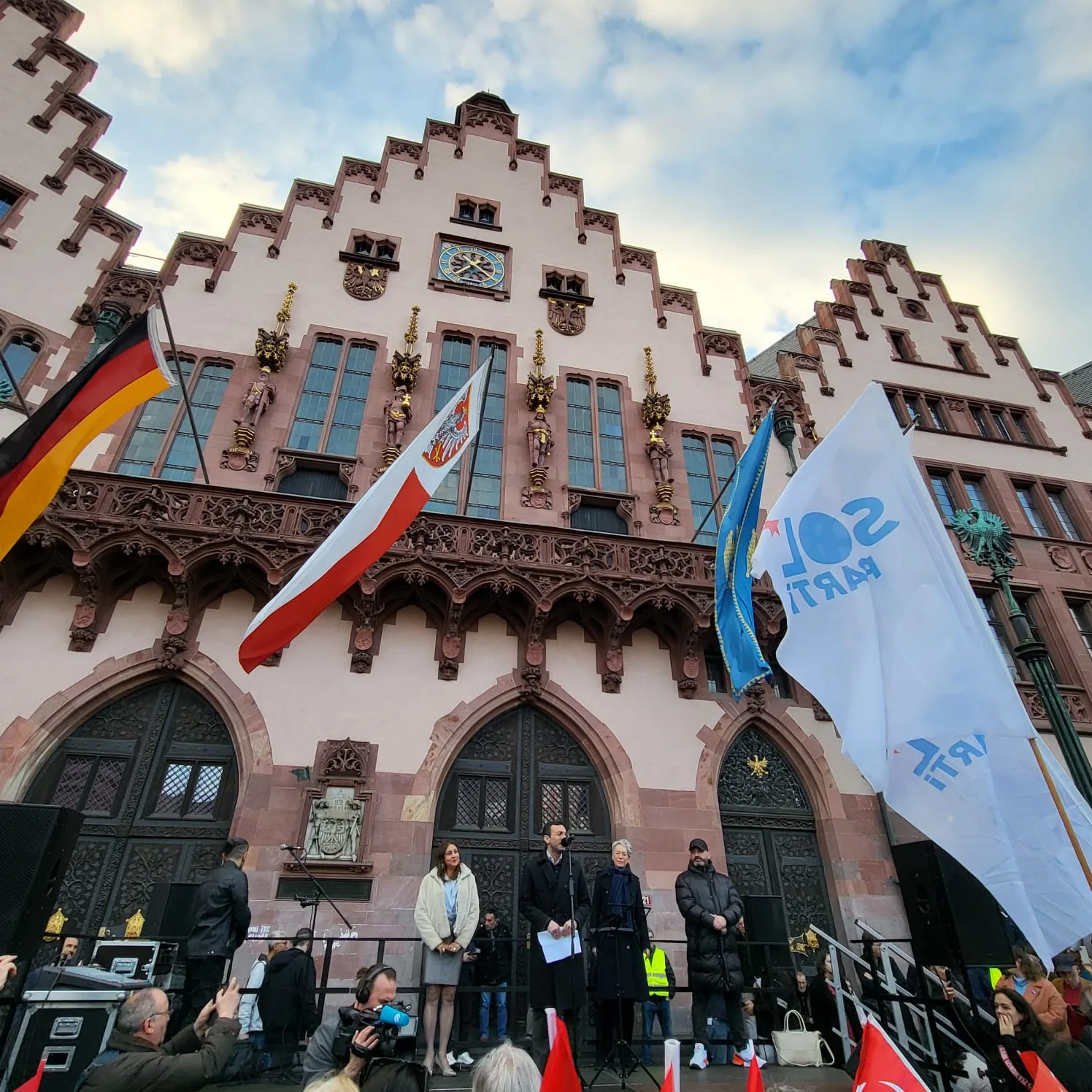 Frankfurt’ta üçüncü dayanışma mitingi