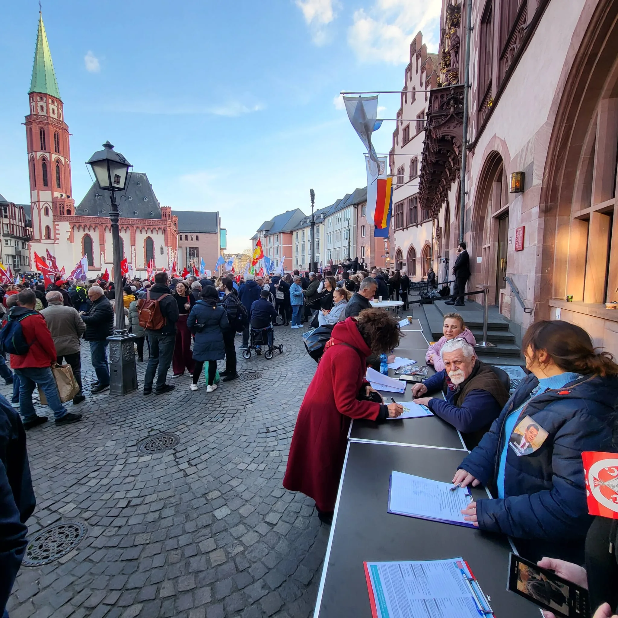 Frankfurt’ta üçüncü dayanışma mitingi