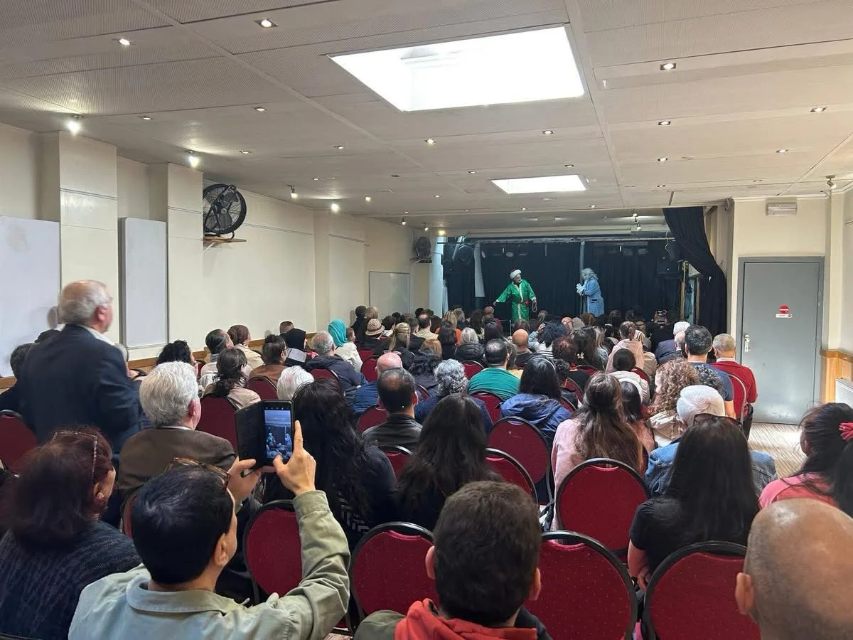 MİNİKLER SAHNEDE DEVLEŞTİ