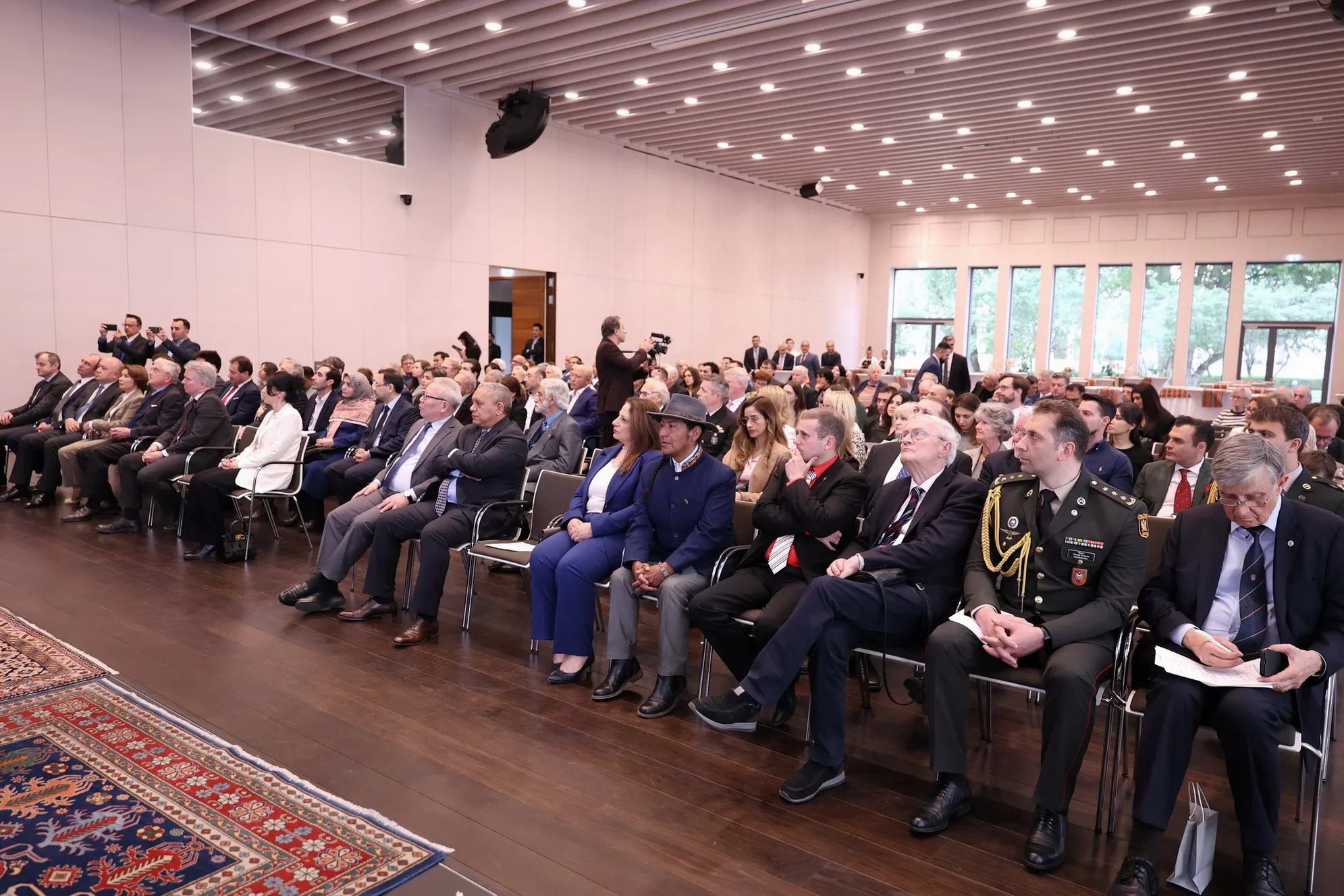Berlin’de Haydar Aliyev’in 102. Doğum Günü Coşkuyla Kutlandı